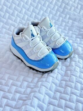 “SIZE 6C” Air Jordan 11 Retro Low ‘UNC’